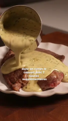 A post by @qistoh on TikTok caption: Sauce Série Entracte : Suite de la série des Sauces pour la viande 🥩 🔥 Episode 2 sur YouTube, lien dispo dans ma bio 🔥 #recette #sauce #cuisine #annonce #serie #food #chef 