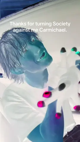 A post by @carringtonxx on TikTok caption: #TheGloveJoker #WildAndy @TheLightboyz 