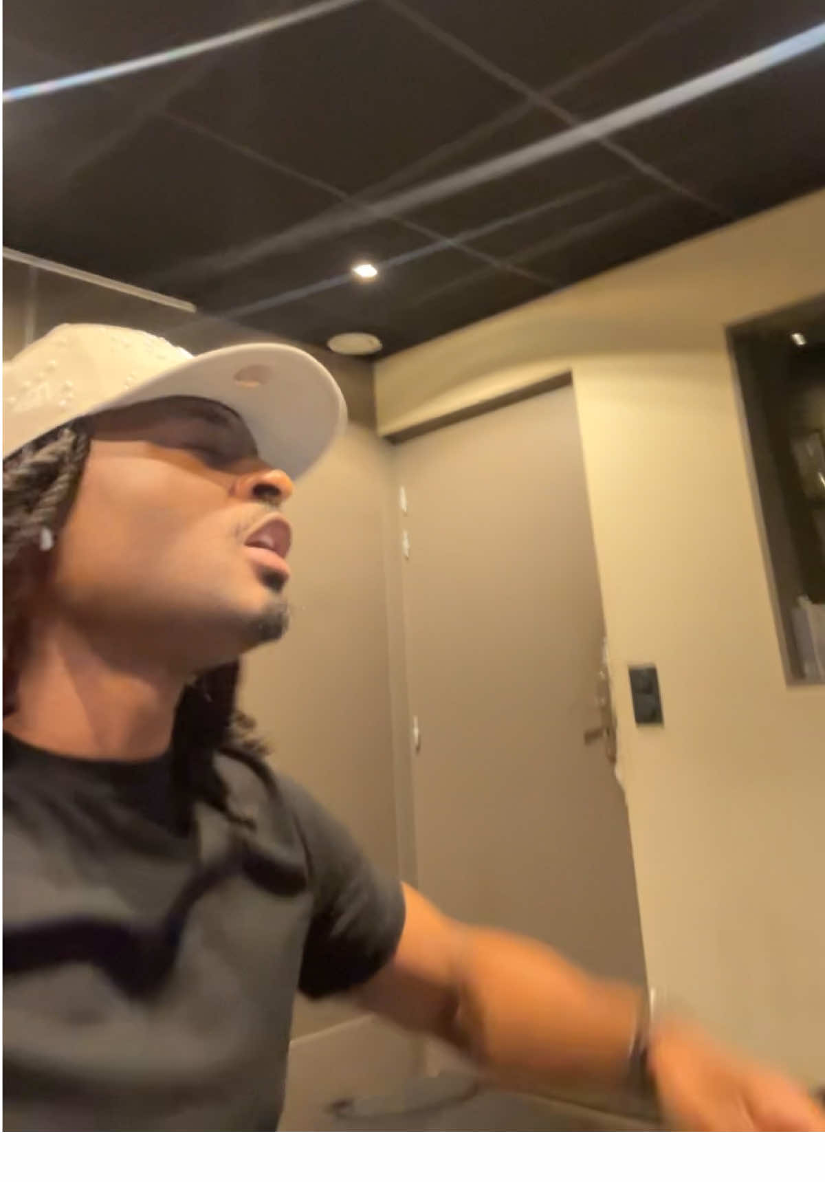A post by @danilo.yrn on TikTok caption: #pourtoi #fyp #foryou #viral #danilo #r10 