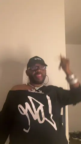 A post by @nashawnwoods on TikTok caption: #cincinnati 