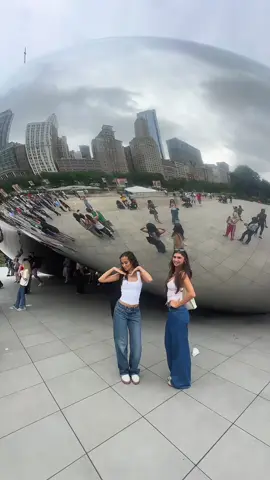 A post by @bellarmrz on TikTok caption: when in chicago LOL @Amaya♡ #chicago 