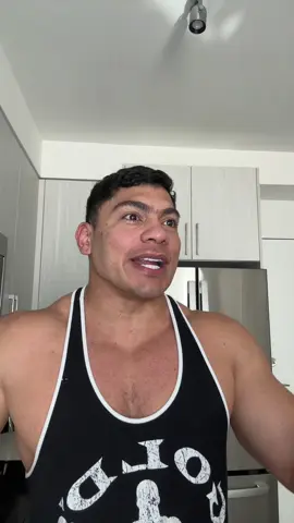 A post by @moises_ebrahin on TikTok caption: ISO WHEY LA MEJOR Y RÁPIDA ABSORCIÓN #tumaridomoises 