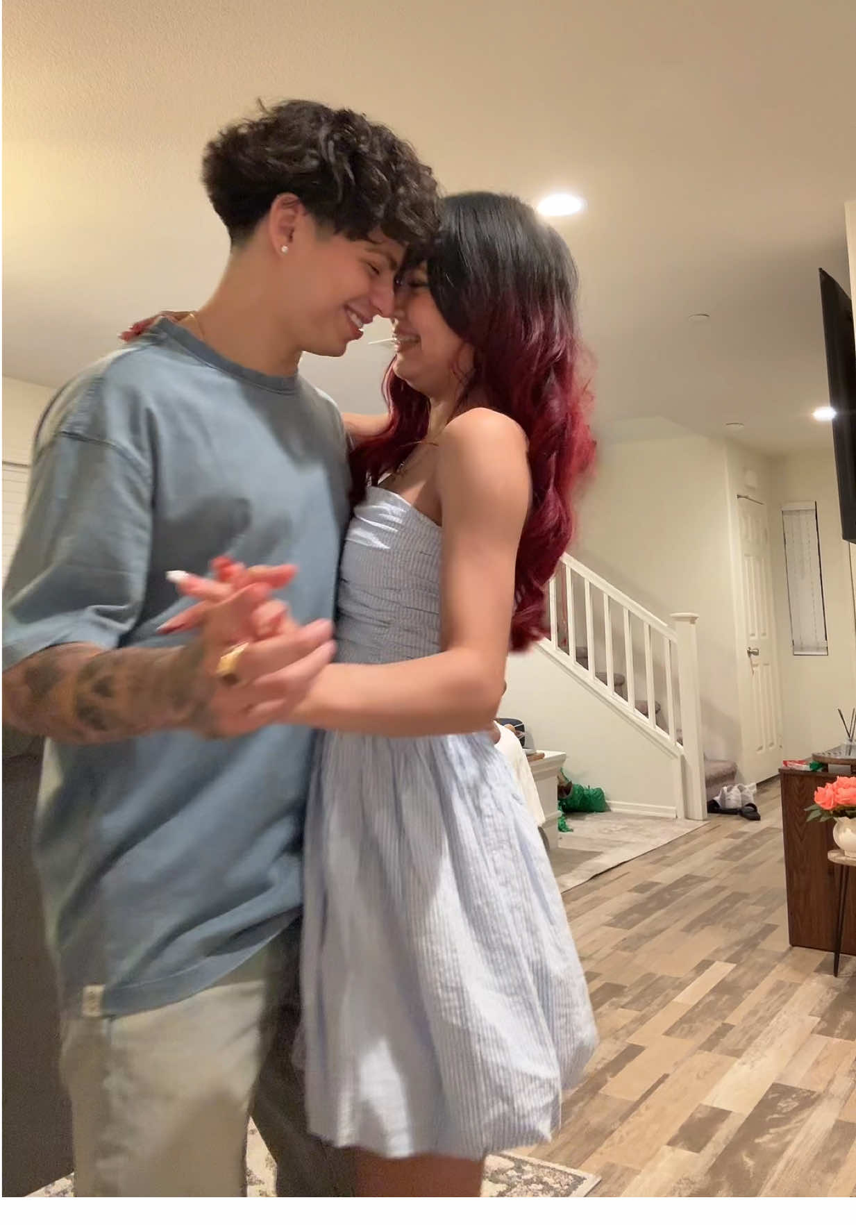 A post by @itsedwinceron on TikTok caption: Dime lo que sientes ❤️‍🔥 @🦊Esthefany r tajia🦊🦋 