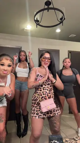 A post by @daysidukess on TikTok caption: Don’t even know the lyrics 