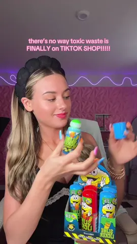 A post by @giannamjoyce on TikTok caption: SLIME LICKERSSSSS @Toxic Waste Candy #slimelicker #toxicwastecandy 