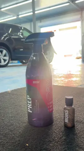 A post by @stoiandetailingconstanta on TikTok caption: ‼️Care ar fi descrierea la aceste video ?  #SatisfyingDetailing #CleanCarGoals #WashingMyCar #FoamWash #powerwash 