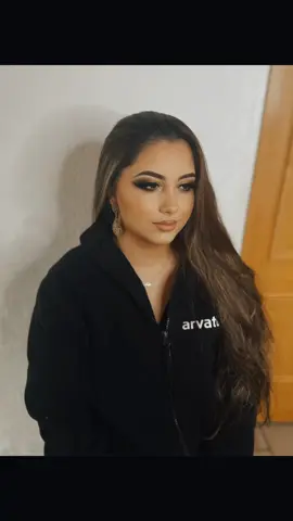 A post by @a.zuleyha09 on TikTok caption: 🖤🖤🖤