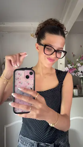 A post by @zarajanice on TikTok caption: Purrr 🤏🏻 