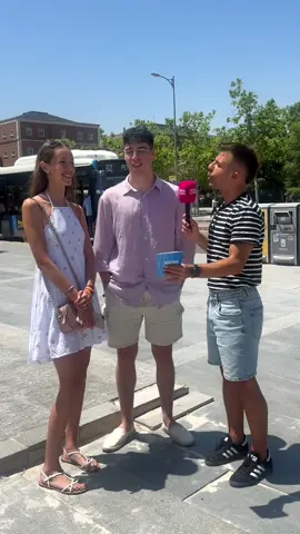 A post by @ibngarcia on TikTok caption: qué bonito por favor 🥰😍 ¿a quién veo en el @Arenal Sound la semana que vienee? 😏🔥 #arenalsound #humor #amor 