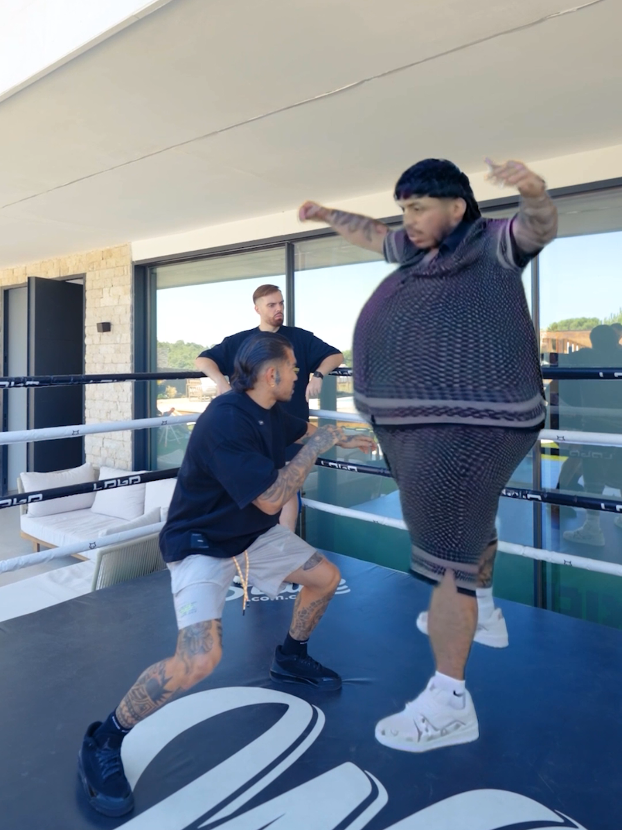 A post by @ibaillanos on TikTok caption: El entreno de Dragon Ball de Westcol para la Velada
