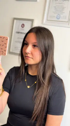 A post by @neonilailie on TikTok caption: #CapCut „Frumusețea se vede în ochi. Genele o amplifică.”