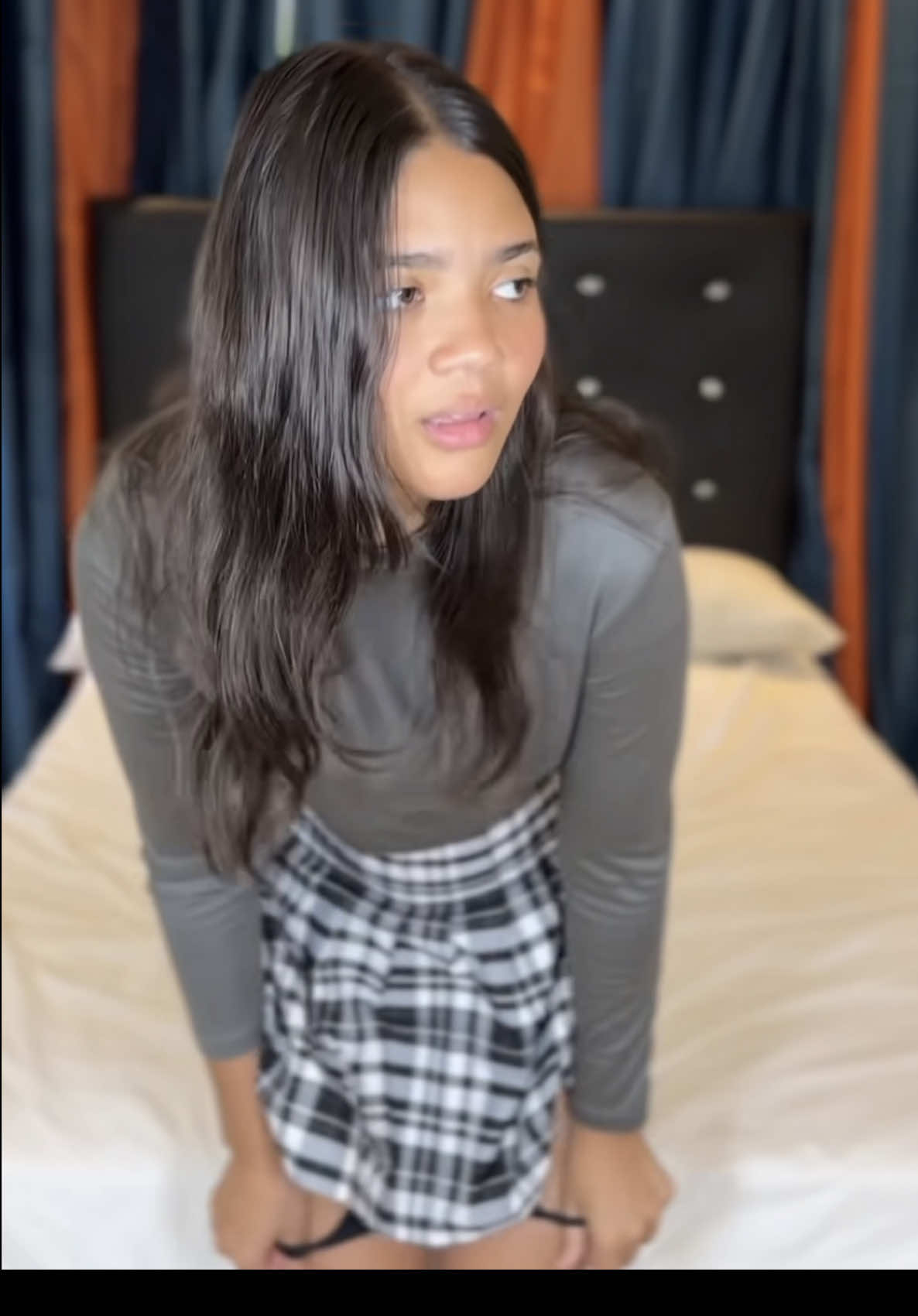 A post by @recetasfaciles67 on TikTok caption: Su Mamá la sorprendió en pleno acto y así reaccionó (Final)