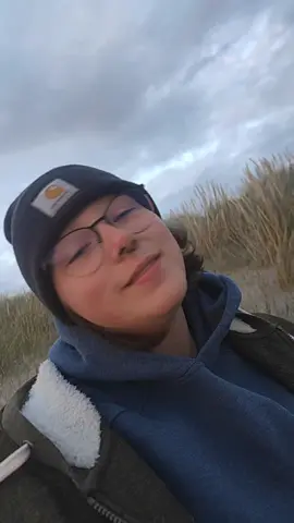 A post by @charly2106 on TikTok caption: #strandvibes #sommergefühle #lebengenießen #goodvibesonly #meerliebe #viral 