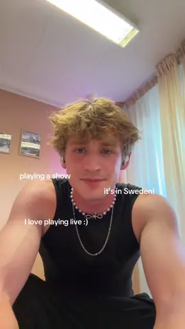 A post by @magnusferrell on TikTok caption: HELP 😭😭😭😭