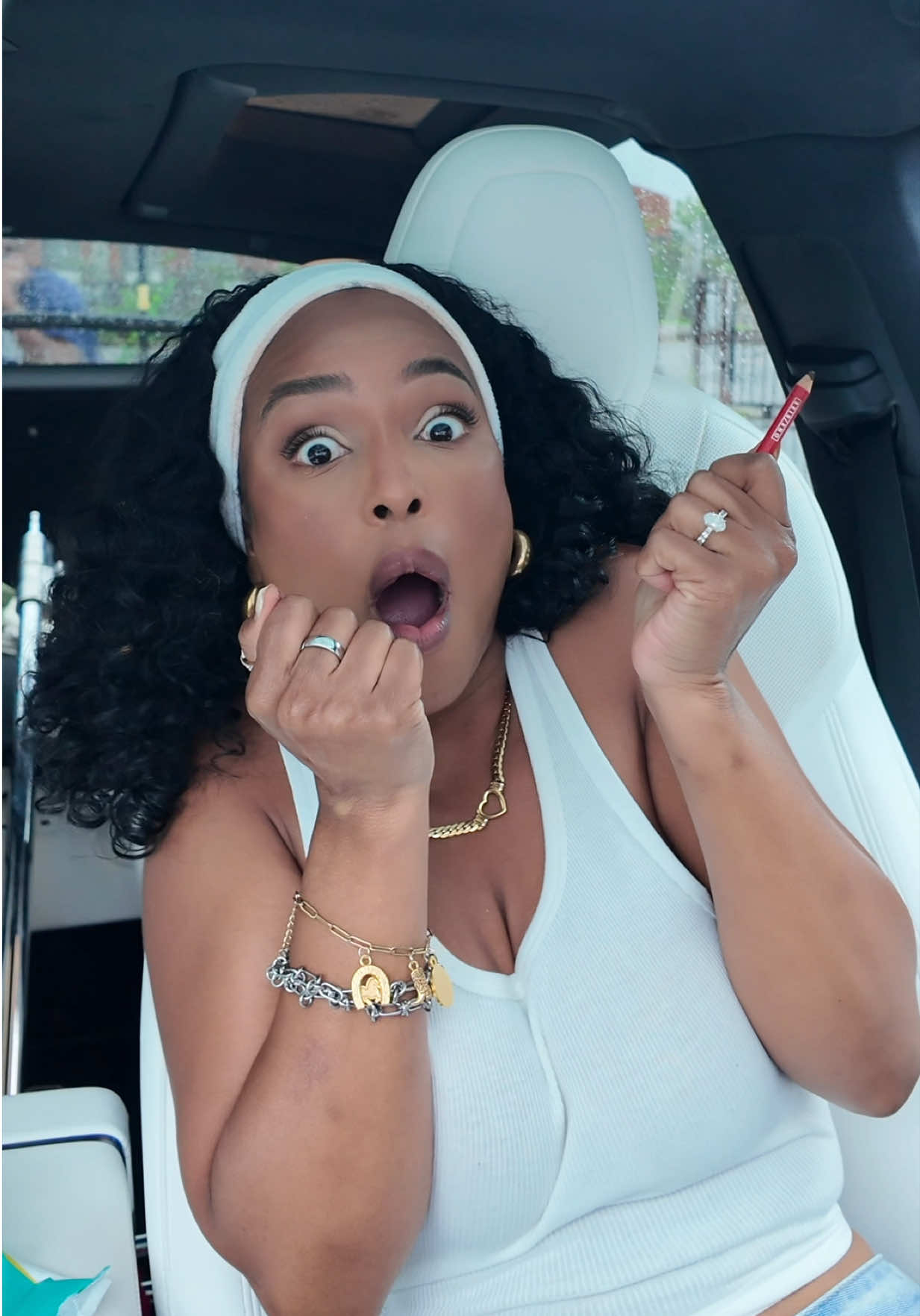 A post by @latoyabruh on TikTok caption: GRWM while I tell you how I got my son’s phone back from a thief outside the craft store 😭💅🏽 People will smile in your face and still do you dirty. If something feels off, it probably is. Moral of the story? Trust your gut and don’t let anybody play with you… not even a lil ol’ lady 😂 @Kiehl's Since 1851 @Benefit Cosmetics @Naked Sundays @Supergoop @Haus Labs by Lady Gaga @Anastasia Beverly Hills @Laura Mercier @makeupbymario @Charlotte Tilbury @Lancôme @ONE SIZE BEAUTY  #grwmmakeup #grwm #storytimes #storytimemakeup #storytimevideos #storytimetiktok #fyp 