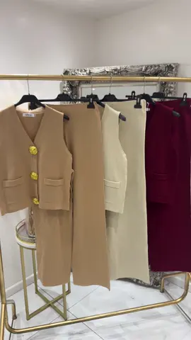A post by @rheasboutiquex on TikTok caption: SO MUCH NEWNESS 😍😍😍😍😍😍😍 #fyppppppppppppppppppppppp #fashioninspo #tiktokmademebuyit #boutique #clothingbrand #goviral #fashionblogger #fashion #2025 #smallbusiness #2piecesets #clothinghaul #clothing 