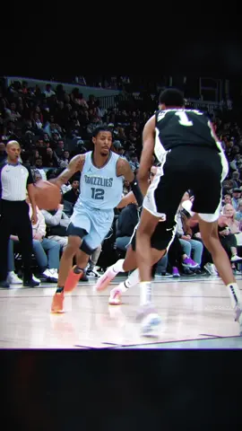 A post by @locoprezident43 on TikTok caption: This move is UNGUARDABLE 😮‍💨🔥 #fyp #foryou #foryoupage #nba 