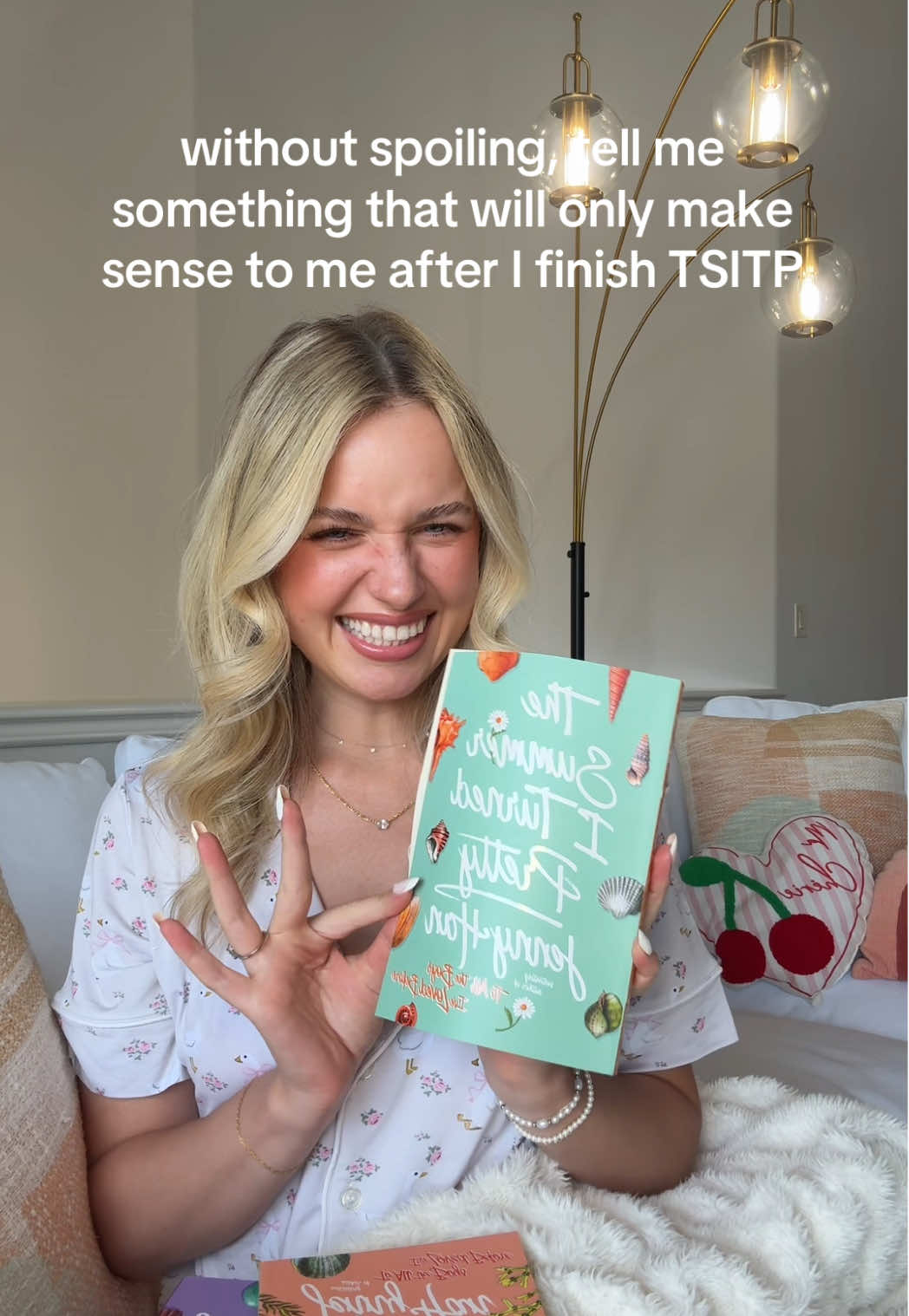 A post by @yannareads on TikTok caption: No spoilers pls, guys I’m so excited 🤭☀️🐚❤️ #BookTok #books #tbr #tsitp #thesummeriturnedpretty 