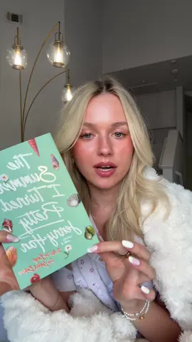 A post by @yannareads on TikTok caption: Prepare to be sick of me 🤭☀️🍉🐚❤️ #BookTok #books #tbr #tsitp #thesummeriturnedpretty 