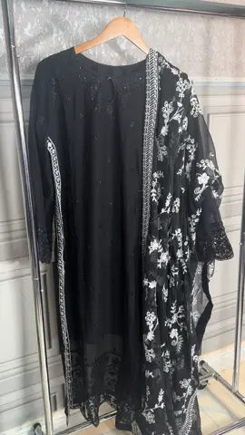 A post by @rameesafabrics on TikTok caption: Wow don’t not miss out 3 piece embroidered chiffon suits #fyp #pakistanifashion #tiktokmademebuyit #rameesafabrics #chiffonsuits 