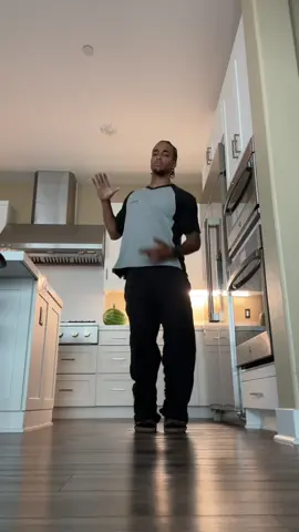 A post by @jeanvictorm on TikTok caption: Tryna see if I can remember this w out practice 