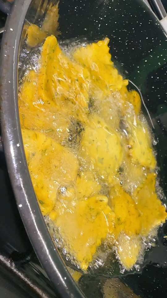 A post by @tanneyuddin696 on TikTok caption: #foryourpage#fypシ゚viral🖤tiktok☆♡🦋myvideo#@Mathab uddin 