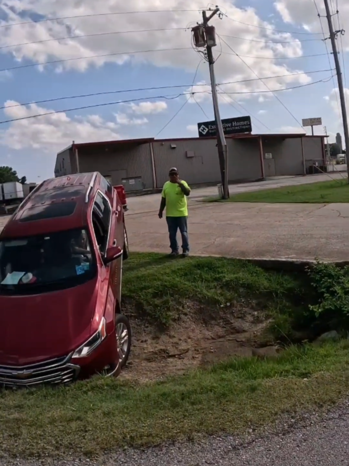 A post by @mattthemechanic43 on TikTok caption: She drove into a ditch 😨 #fyp #tiktok #mobile #mechanic #letsgo #funny #help #trend #auto 