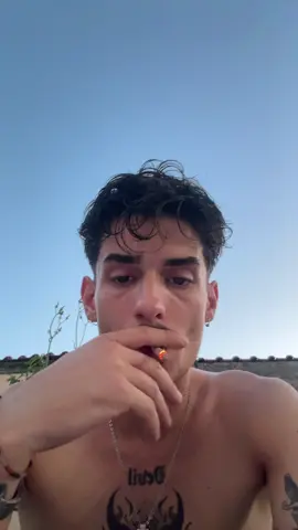 A post by @goncalveslaw12 on TikTok caption: Une balade vers l’infini quoi ..#foryou 