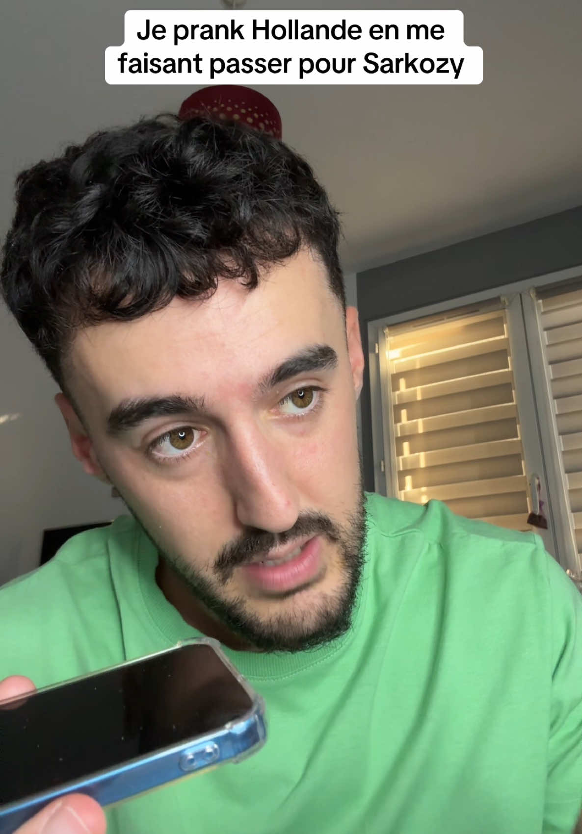 A post by @anthoimitateur on TikTok caption: #imitation #drole #prankvideo @François Grollande 