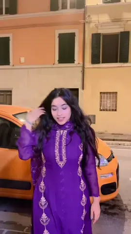 A post by @tashinmunmun94 on TikTok caption: #accadeoggi 
