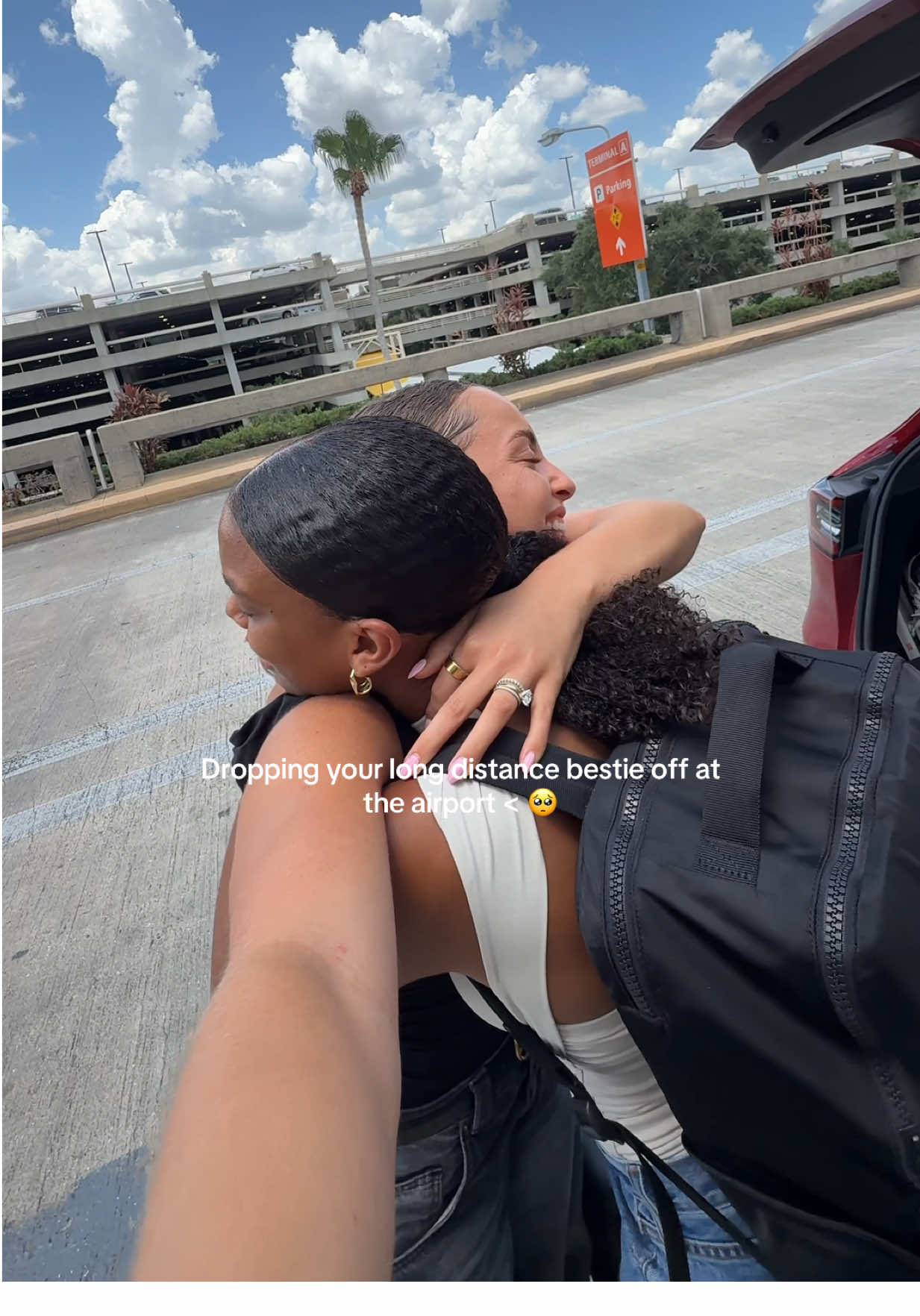 A post by @ on TikTok caption: Only coming for 30 hours should be illegal @Sydney Bollinger 🥺 #bestfriend #longdistance 