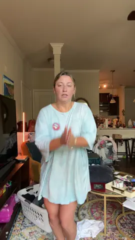 A post by @gibz_ on TikTok caption: This dance would EAT in a mumu