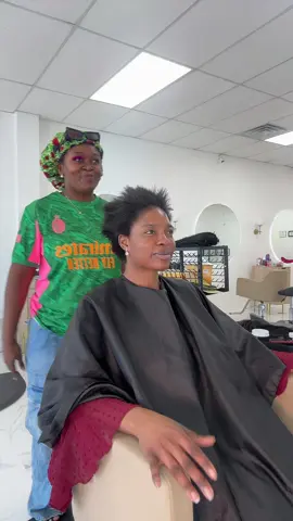 A post by @beautybyalicedimplz on TikTok caption: #fyp #dallasbraider #dfwbraider #beautybyalicedimplz #trending #foryoupage 