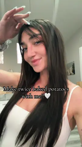 A post by @livv.rylee on TikTok caption: I look so mad when I’m focused 😭😭 #Recipe #potatoes 