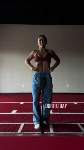 A post by @katelynnnmtz on TikTok caption: Need this back to be BIG 💃🏻💃🏻 #gym 