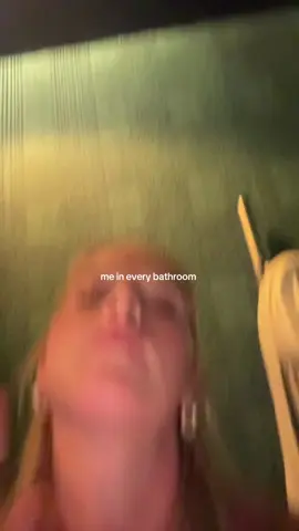 A post by @kaylee_brice on TikTok caption: hiiiii I’m still in here☺️ desafortunadamente