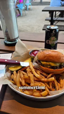 A post by @theunofficialtourguide on TikTok caption: Have you been to Otto’s yet? 📍 Otto’s 111 Newell Ave, San Antonio, TX 78212 #sanantoniohappyhour #sanantoniodrinkspots #sanantoniothingstodo #sanantoniofoodie #sanantoniotourguide #sanantoniotiktok #sanantoniobars 