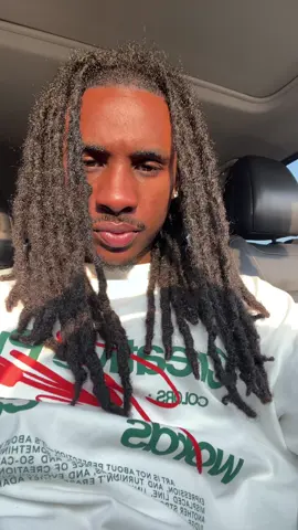 A post by @dlocss on TikTok caption: #fyp #dlocss 