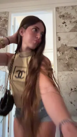 A post by @ema_bb0 on TikTok