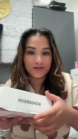 A post by @tiac09 on TikTok caption: #unboxing 
