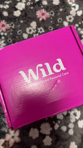 A post by @tiac09 on TikTok caption: #unboxing 