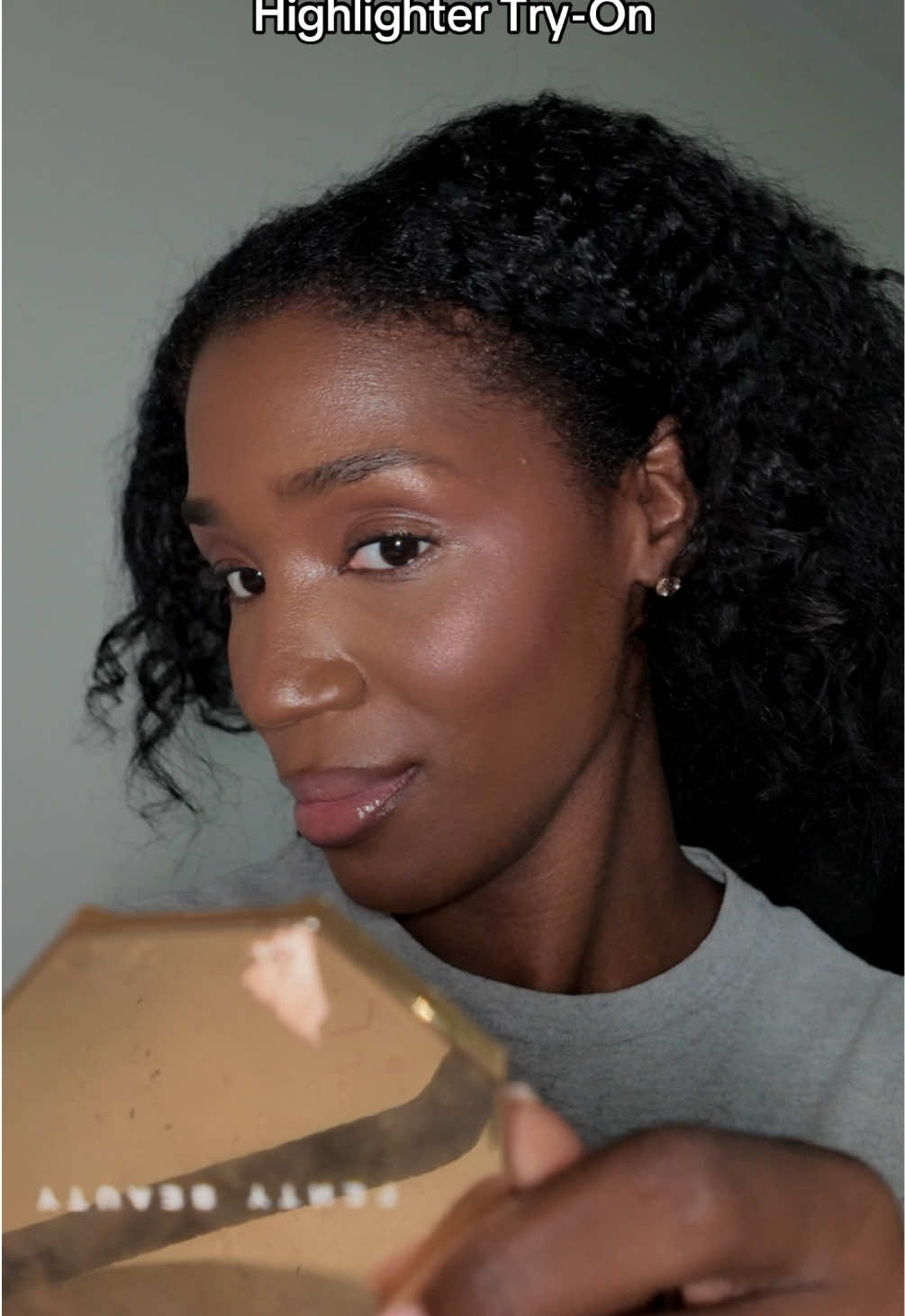 A post by @iamjustagirl2 on TikTok caption: Not gonna lie, this is actually really pretty and might make a return! #justagirl #iamjustagirl #justagirltalk #beautytok #highlighter #makeup #beauty #beautytok #makeuptutorial #naturalhair #fentybeauty #selflove #feminineenergy #beautycontentcreator #contentcreator 