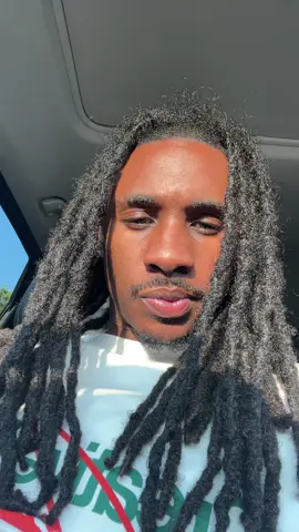 A post by @dlocss on TikTok caption: #fyp #dlocss 