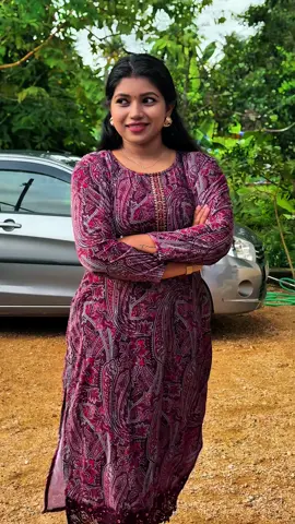 A post by @_sruthi_thampi on TikTok caption: ഉള്ളു തുറന്ന് ചിരിക്കാൻ പറ്റുന്നുണ്ടെങ്കിൽ നിങ്ങൾ നിങ്ങളുടെ നല്ല സമയങ്ങളിലാണ് ❤️ #sruthithampi 