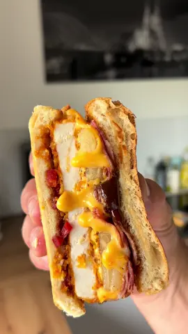 A post by @bbqdad1985 on TikTok caption: Hot Hawaii Chicken Burger#bbqdad#EasyRecipe #burger