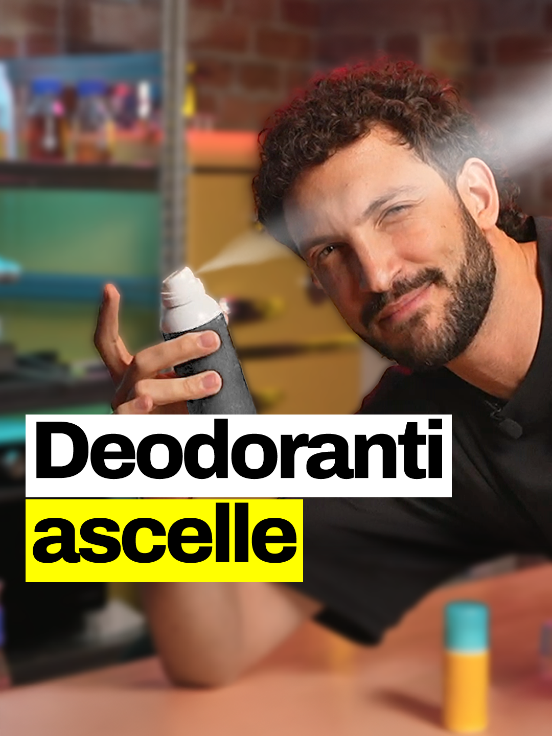 A post by @geopop on TikTok caption: Come funzionano i deodoranti? E la differenza con gli antitraspiranti? Perché alcuni sono a base di sali di alluminio? Vediamo la scienza di questi prodotti con il DeNa #geopop #scienze #deodorante #chimica #estate