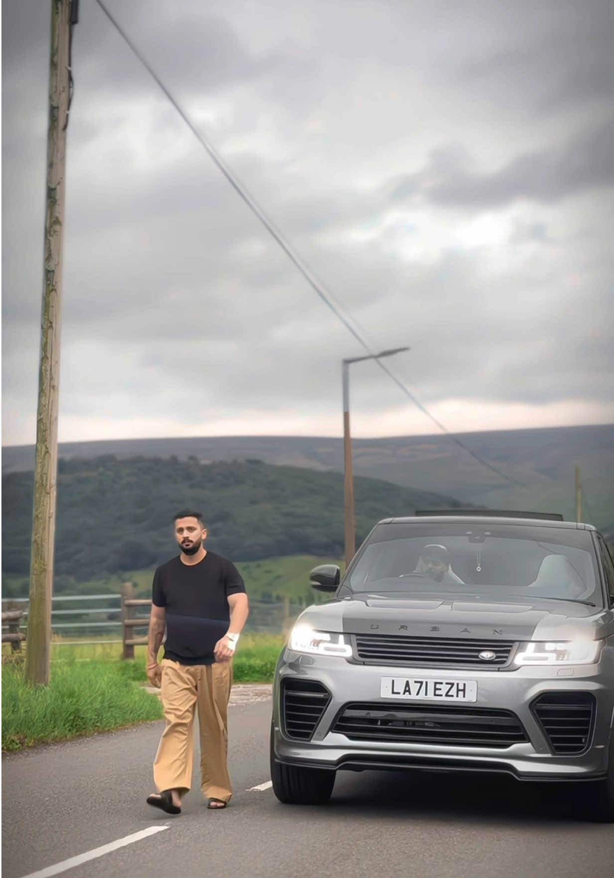 A post by @rajabbutt on TikTok caption: 💕☝🏻 #rajab 