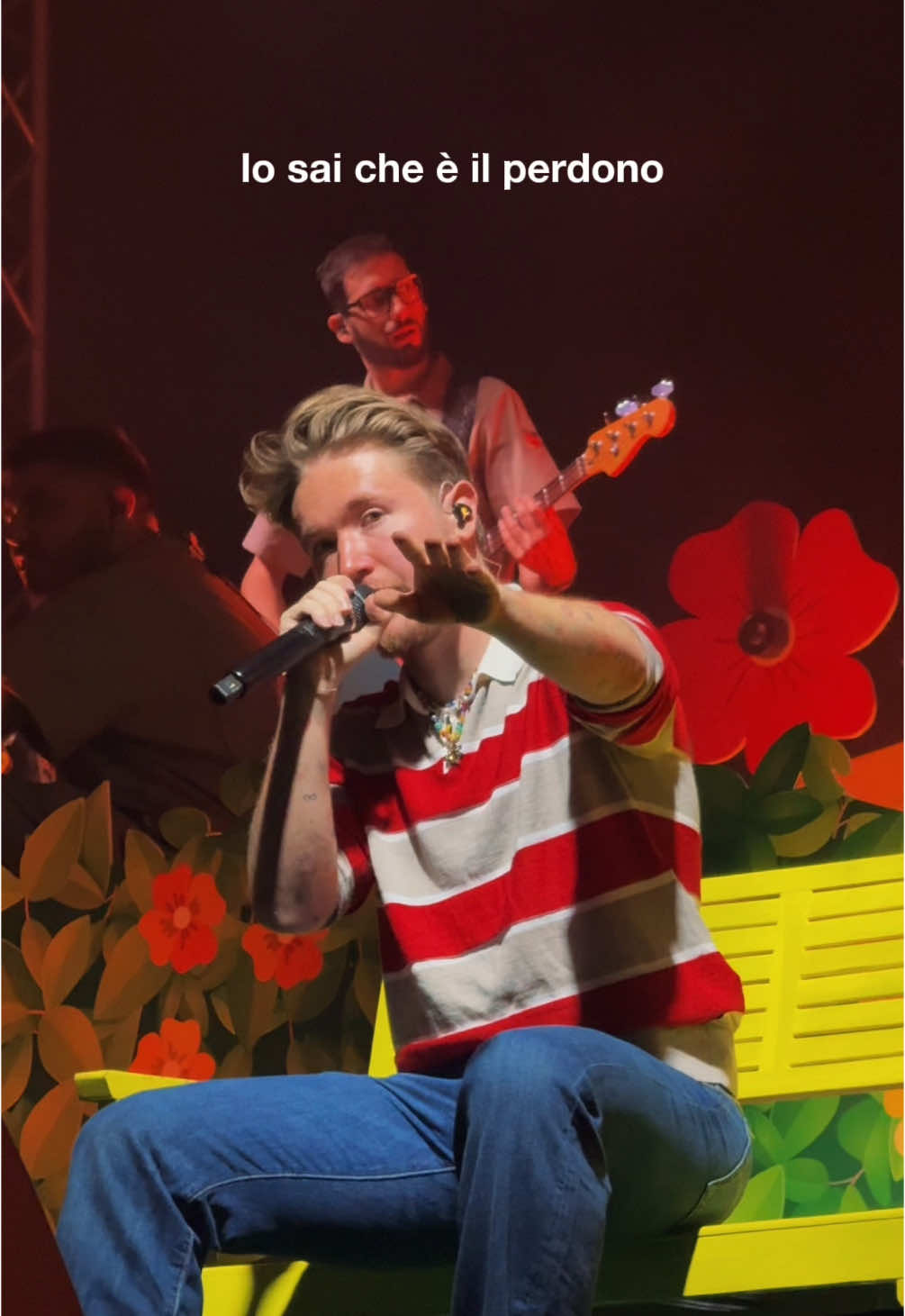 A post by @michiamanoalfa on TikTok caption: Il primo passo per essere un uomo 