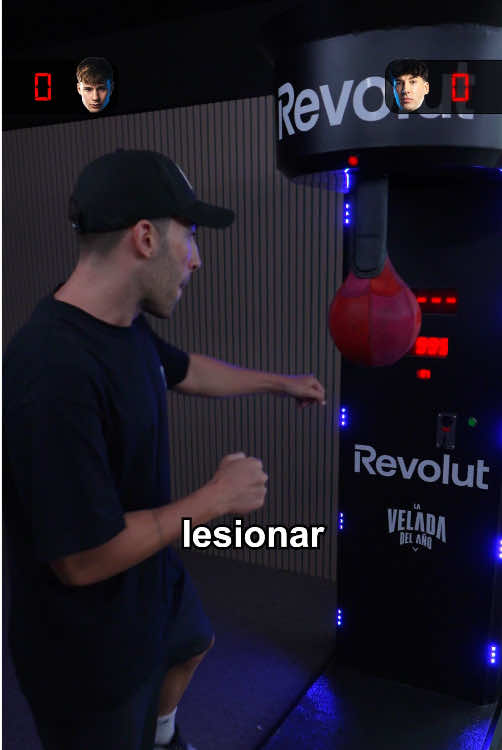 A post by @ibaillanos on TikTok caption: Viruzz vs Tomás Mazza ¿Quién pega más fuerte? Publi Velada