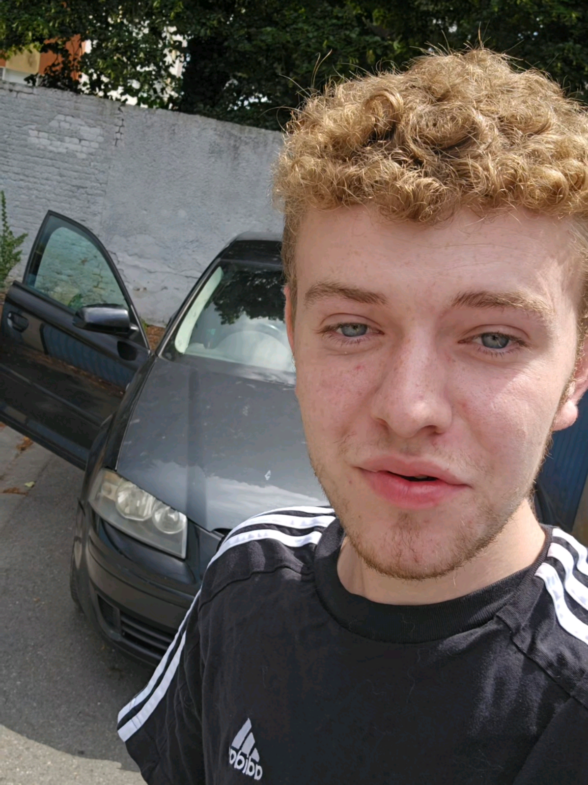 A post by @cseb_officiel on TikTok caption: Voilà la dashcam du rond point et je vous explique ce qui cest passé... pour moi quand ya une seul voie dans le giratoire le clignotant gauche n'est pas obligatoire .... donc je sais que beaucoup soutienne les forces de l'ordre.  Moi aussi, mais jai le droit et la liberté de contester les dires de cet agent… 